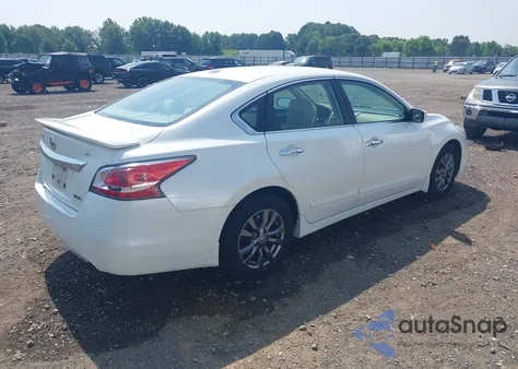 2015 Nissan Altima 2.5 S from USA, damaged, VIN 1N4AL3AP7FC486652
